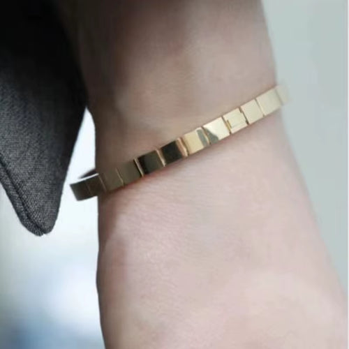 High End PVD 18K Gold Plated Plaid Bangle Bracelet Stainless Steel Jewelry Tarnish Free & Waterproof
