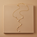 Collier en diamant plaqué or 18K de la marque SELFY, avec pendentif élégant et brillant.