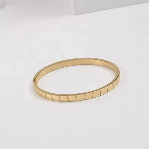 High End PVD 18K Gold Plated Plaid Bangle Bracelet Stainless Steel Jewelry Tarnish Free & Waterproof