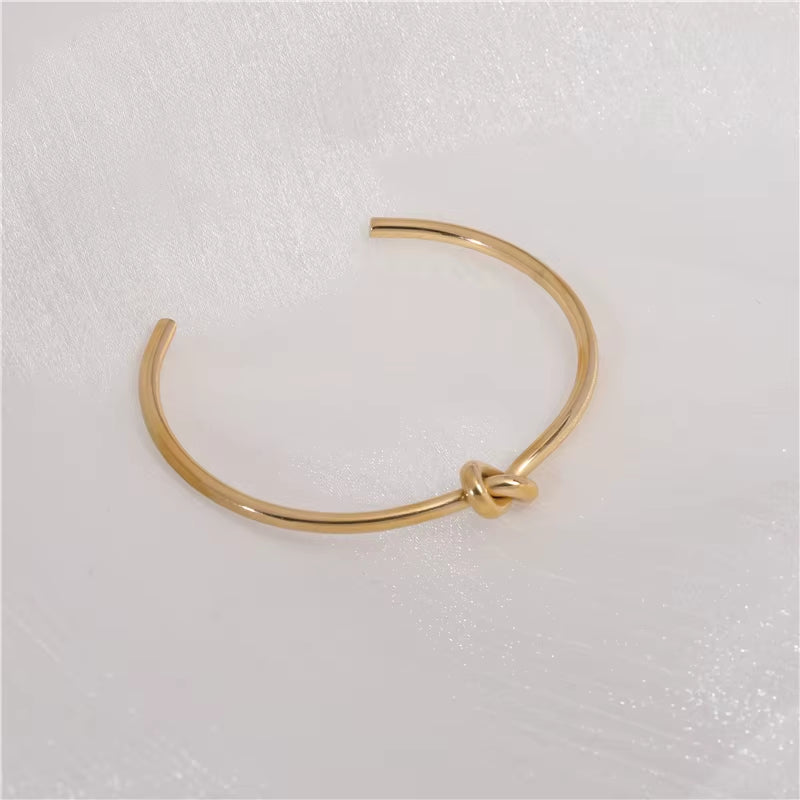 High End Gold Plated Stainless Steel Knot Cuff Bracelet for Women Wholesale Jewelry