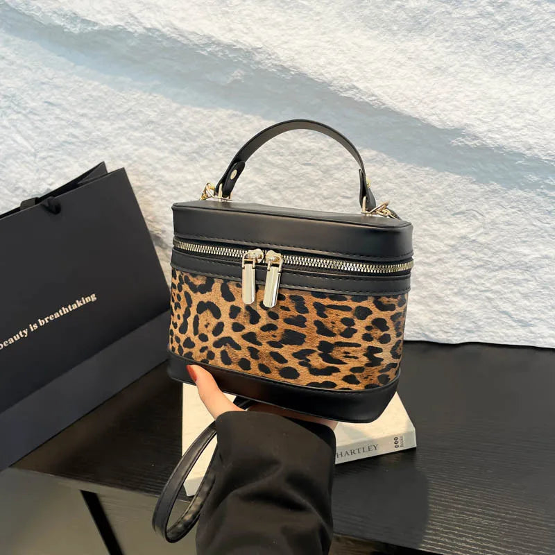 New Style High-Value PU Cylinder Bucket Bag Patchwork Contrast Color Crossbody Shoulder Bag Women'S Instagram Single Polyester