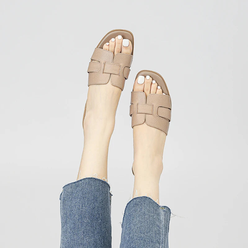 Women'S Sandals Fashion Slippers Soft PU Breathable Non Slip Rubber Bottom Shoes 2025 New Edition